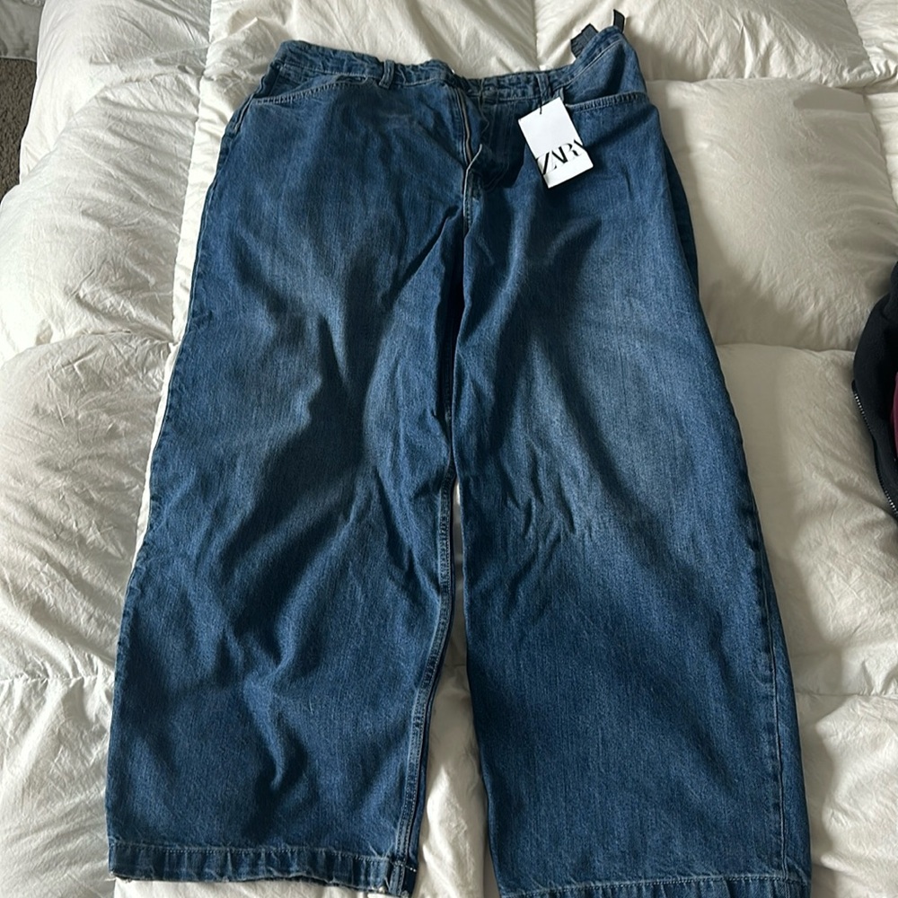 Zara jeans.